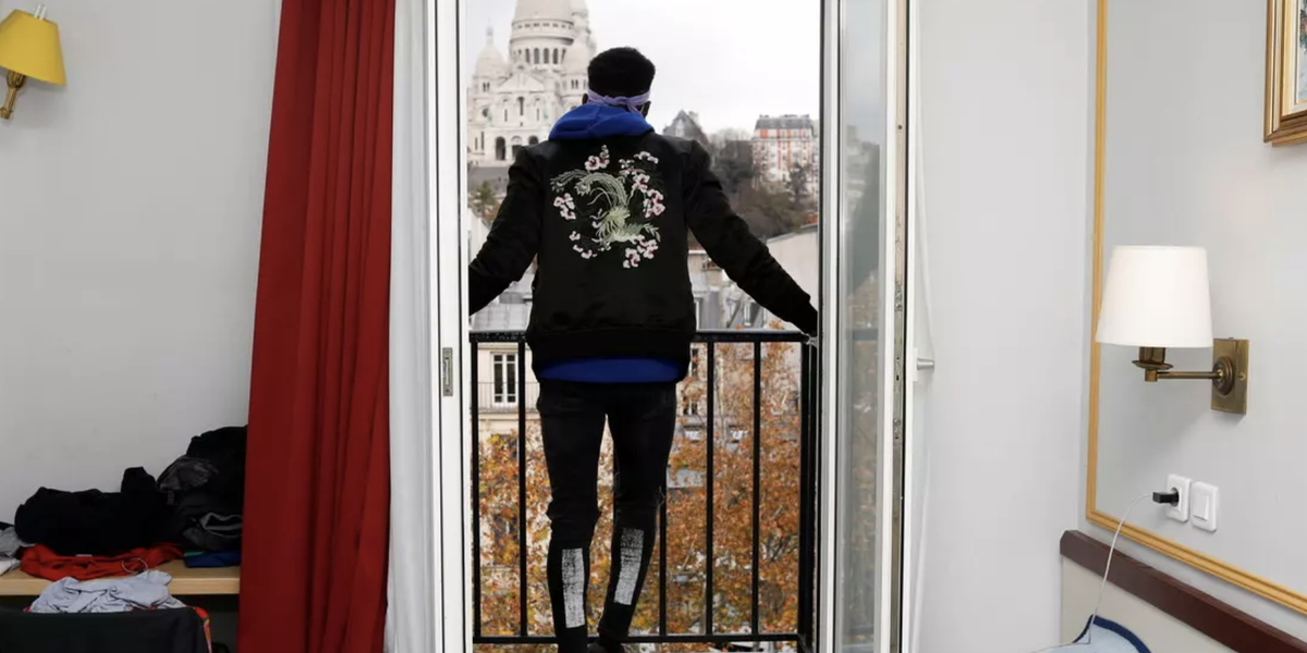 Paris is sheltering the homeless.png